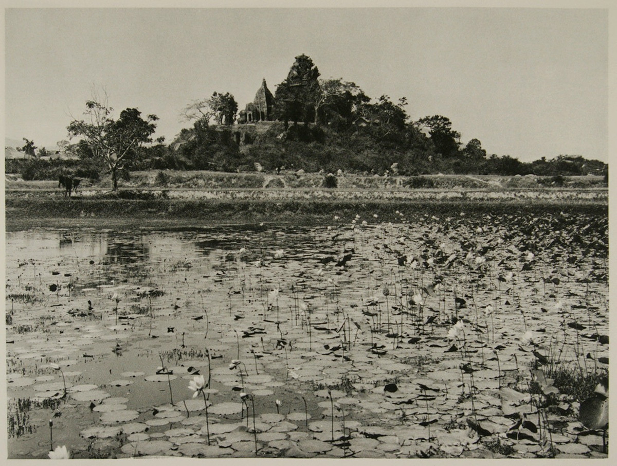 Quần thể tháp Chăm Po Nagar bên sông Cái ở Nha Trang, Khánh Hòa.