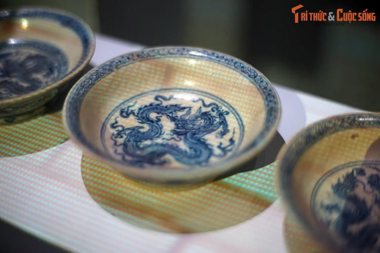 Là sản phẩm của các quan xưởng, một tổ chức do triều đình lập lên, quy tụ các nghệ nhân giỏi nhất lo việc sản xuất các vật phẩm phục vụ cho hoàng cung, bộ sưu tập này là tư liệu quan trọng cho việc nghiên cứu về lịch sử và văn hóa của hoàng cung Thăng Long thời Lê sơ.