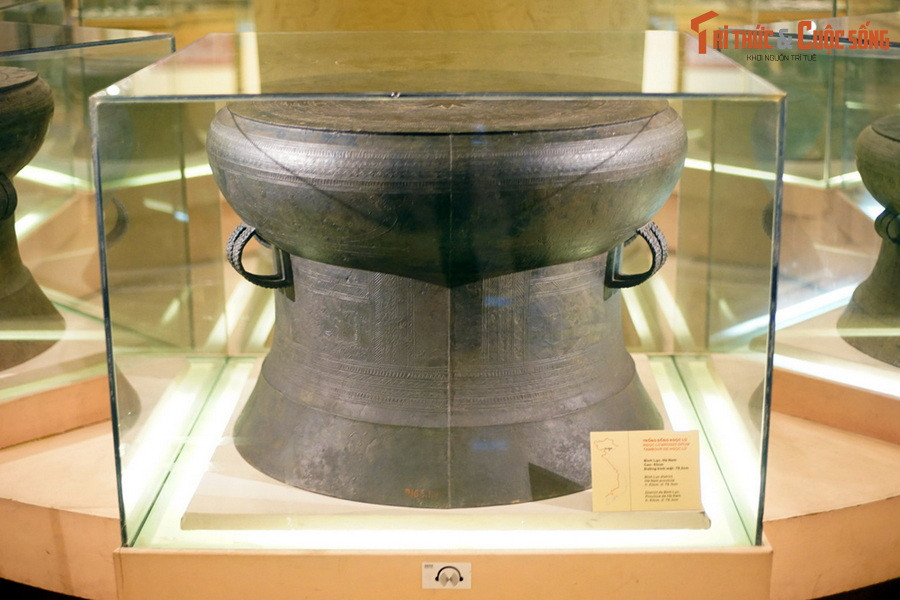 1. Được phát hiện vào khoảng năm 1893-1894 ở làng Ngọc Lũ, phủ Lý Nhân, tỉnh Hà Nam, Bảo vật quốc gia Trống đồng Ngọc Lũ I được coi là trống đồng đẹp nhất của văn hóa Đông Sơn từng được tìm thấy ở nước ta.