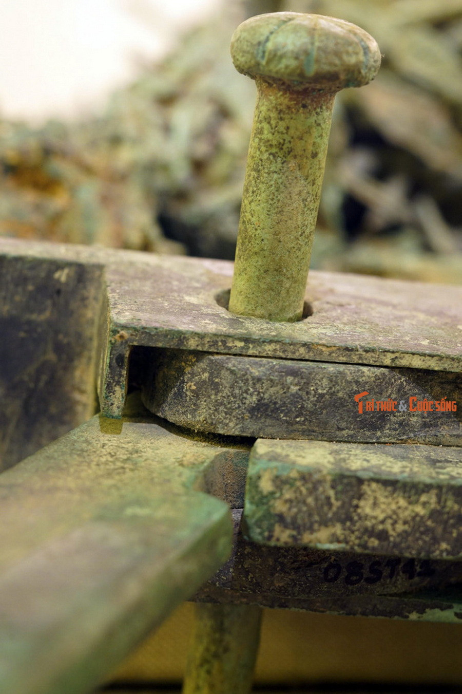 Từ những chiếc nỏ có cấu tạo phức tạp này, các nhà nghiên cứu cho rằng, việc chế tạo thành công và sử dụng có hiệu quả nỏ bắn tên là một trong những sáng chế kỹ thuật quân sự lớn của người Việt cổ.