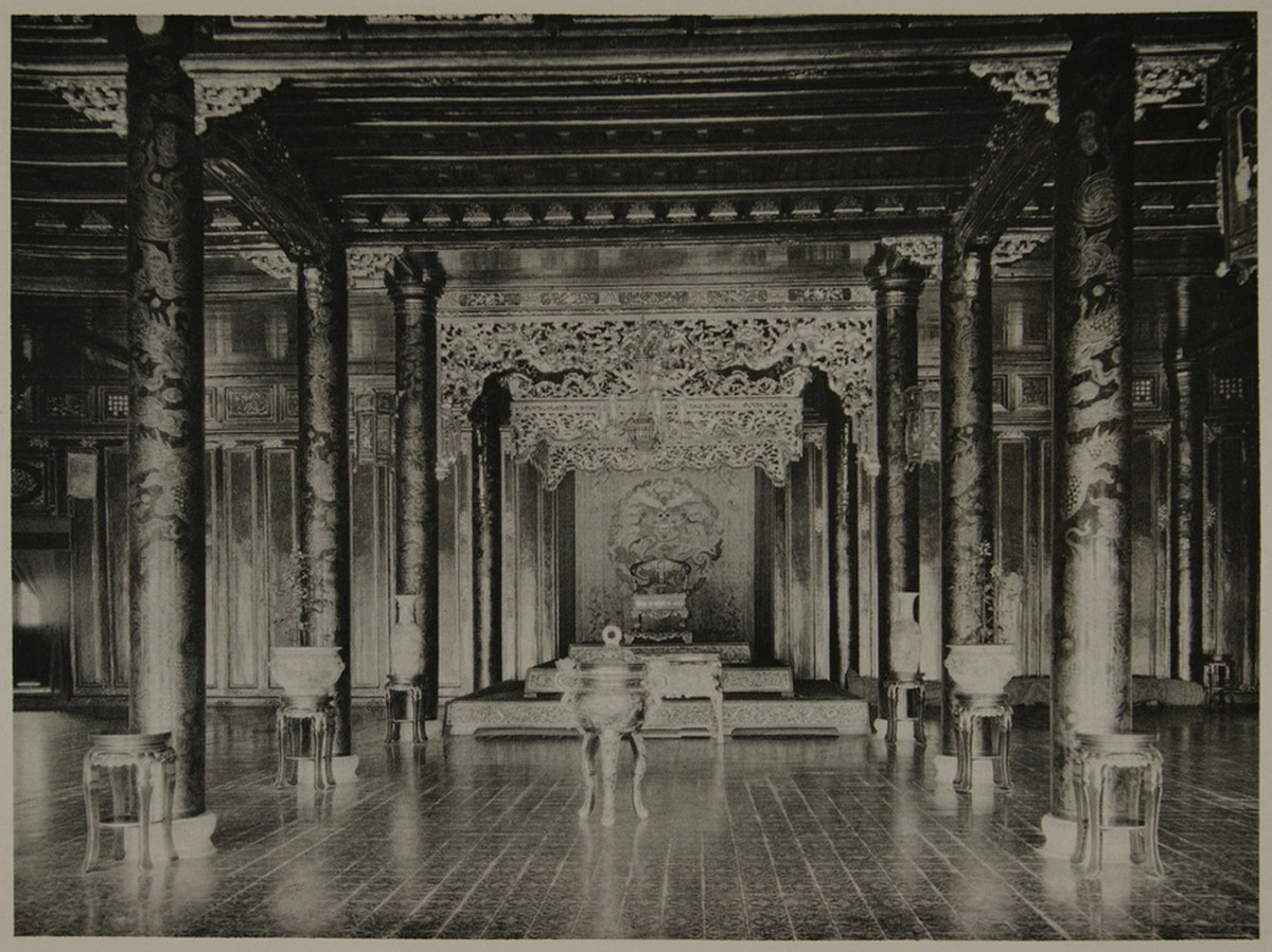 Bên trong điện Thái Hòa, nơi đặt ngai vàng của vua nhà Nguyễn ở Tử Cấm Thành Huế.