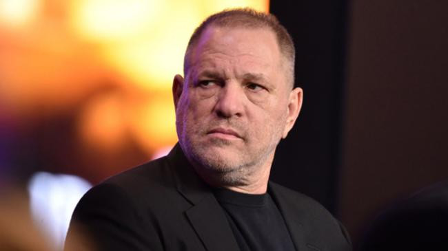 Nhà sản xuất Harvey Weinstein.