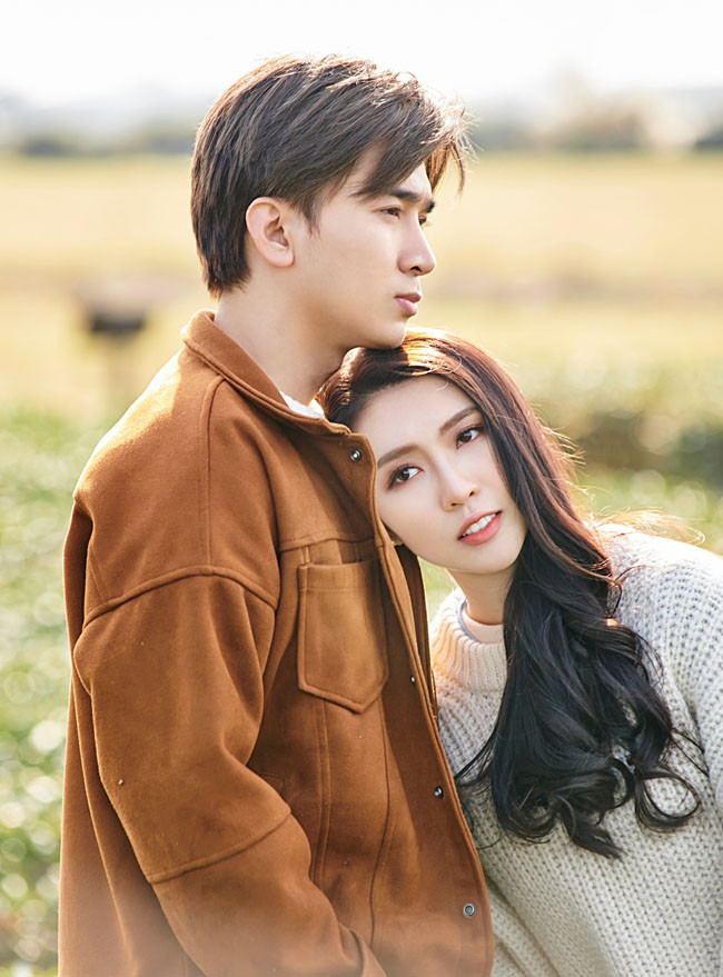 Cuối năm 2017, anh ra mắt MV Chuyện anh vẫn chưa kể và đóng vai yêu thầm Tương Linh (The Face 2017).