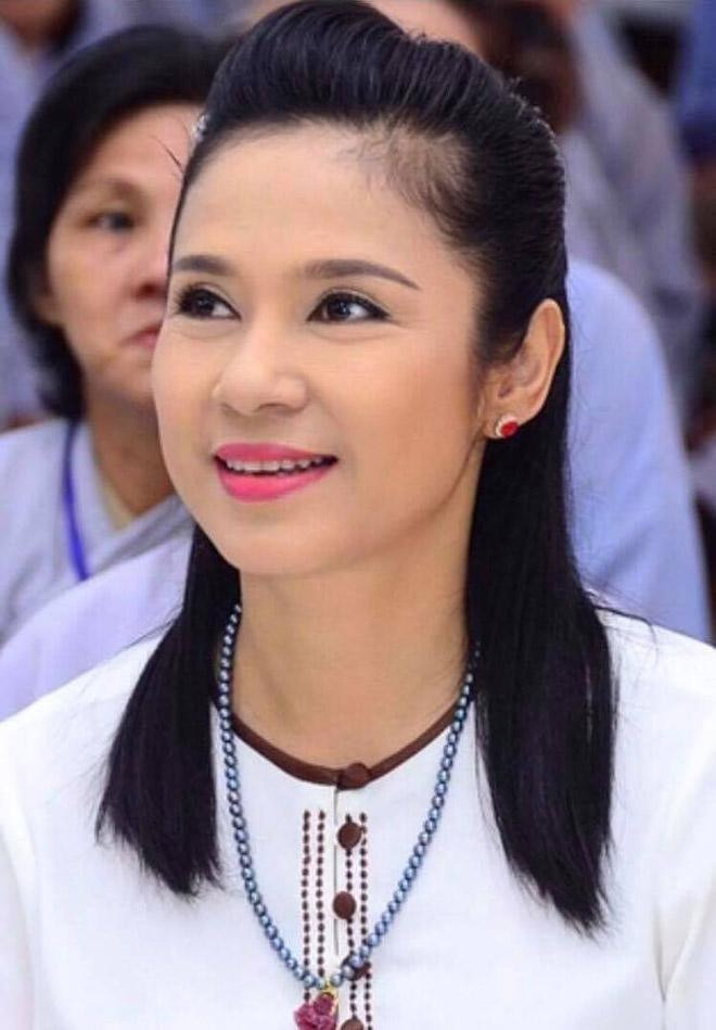 Việt Trinh sống khép kín sau những biến cố tình duyên. Việt Trinh sống khép kín sau những biến cố tình duyên.