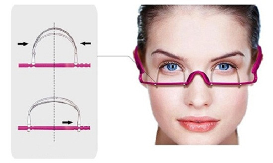 Dụng cụ tạo mí mắt Hiện nay trên thị trường có bán không ít các loại dụng cụ bấm mí mắt, để tạo mắt 2 mí nhanh chóng sau vài phút. Các bác sĩ thường khuyến cáo chị em không nên thường xuyên sử dụng các dụng cụ này, vì chúng không mang lại hiệu quả cao, bên cạnh đó còn có thể khiên vùng da ở mắt giảm đi độ đàn hồi, dễ bị kích ứng, để lại nép nhăn do da mí mắt bị co giãn…