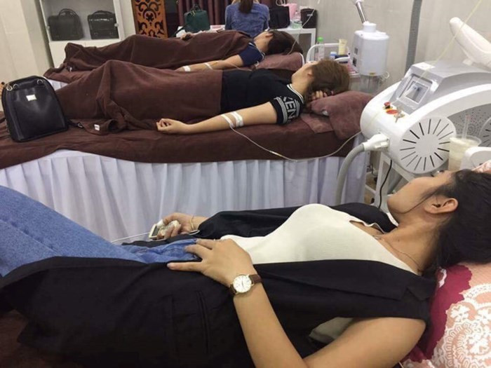 Ẩn họa chết người từ tiêm thuốc làm trắng da cấp tốc - Hình 2 An hoa chet nguoi tu tiem thuoc lam trang da cap toc-Hinh-2