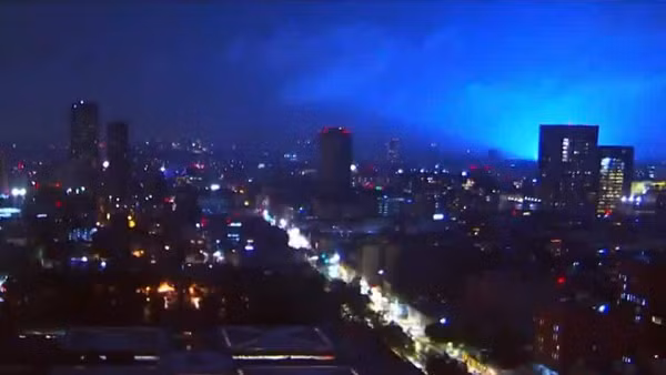 Trận động đất 7,1 độ richter xảy ra hôm 8/9 gần thành phố nghỉ mát ở bang Guerrero, tây bắc Mexico, khiến ít nhất một người thiệt mạng, các tòa nhà bị hư hại và đá lở nằm rải rác trên đường cao tốc, nhưng không gây thiệt hại diện rộng.