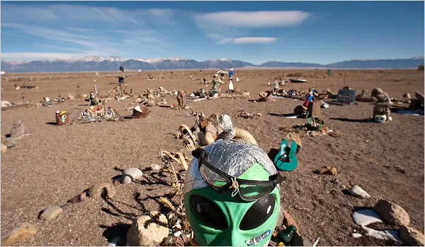 San Luis Valley, Colorado còn được gọi là "điểm nóng UFO ở Mỹ", thung lũng San Luis là nơi gắn với nhiều đồn đoán về sự xuất hiện của các UFO và những câu chuyện bí ẩn về bầu trời.