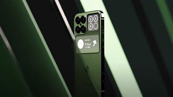 iPhone 12 và iPhone 12 Pro năm ngoái là minh chứng rõ ràng nhất cho sự khác biệt giữa khung thép không gỉ và khung nhôm. iPhone 12 sử dụng khung nhôm trong khi iPhone 12 Pro có khung thép không gỉ.