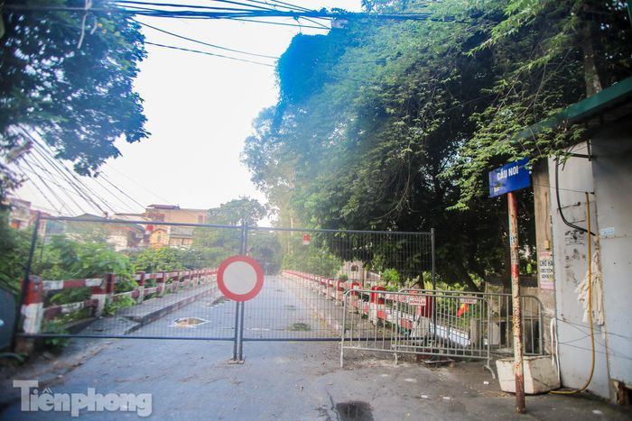 Hình ảnh ghi nhận tại cầu Cầu Noi (phường Cổ Nhuế 2, quận Bắc Từ Liêm).