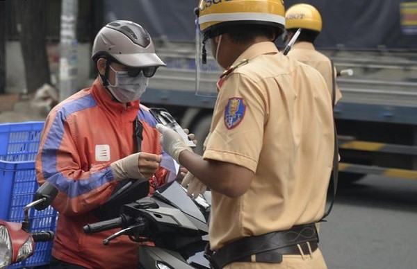 Shipper o Ha Noi chi duoc hoat dong tu 9h den 20h hang ngay