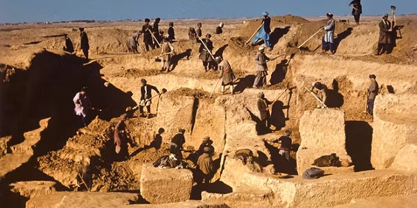 Bộ Văn hóa và Thông tin Taliban cho biết họ đã bắt đầu nỗ lực tìm kiếm kho báu Bactrian có niên đại từ cách đây hơn 2.000 năm.