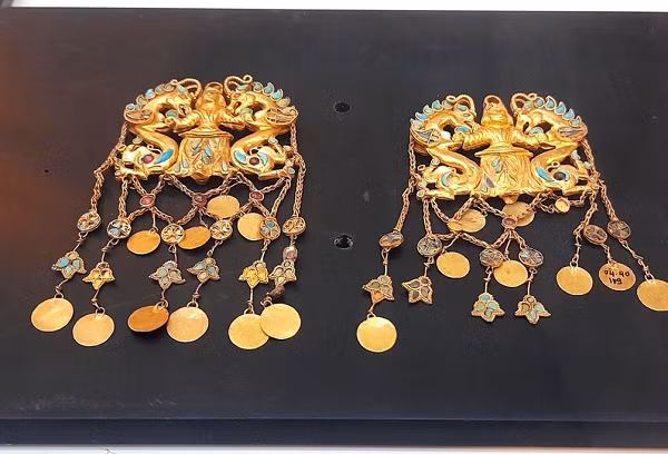 Lần cuối cùng kho báu này xuất hiện là tại dinh tổng thống Afghanistan vào tháng 2/2021, trong một sự kiện trưng bày giới hạn người tham gia. Kể từ đó, không ai biết kho báu Bactrian được cất giữ ở đâu.