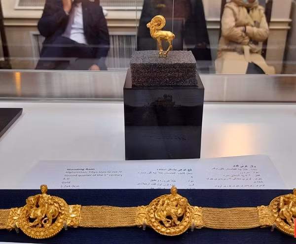 Ông Ahmadullah Wasiq, một quan chức cấp cao của ủy ban văn hóa Taliban, thông báo các cơ quan liên quan đã được giao nhiệm vụ truy tìm và thu thập thông tin về kho báu Bactrian.