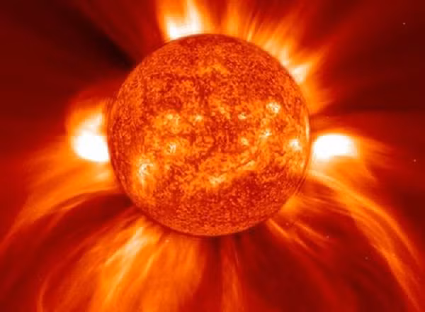 Nếu Trái Đất còn tồn tại cho đến thời điểm này, nó chắc chắn cũng sẽ bị nuốt chửng. Tuy nhiên, các nhà khoa học cho biết Trái Đất sẽ chỉ trụ được khoảng một tỷ năm nữa.