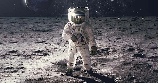  Thuyết âm mưu về phi hành gia mất tích bắt nguồn từ câu chuyện này, nó được đưa ra sau khi hai nhà điều hành vô tuyến công bố một số tệp âm thanh từ không gian được cho là đã được ghi lại trước chuyến bay đầu tiên đưa con người lên vũ trụ mà chúng ta biết đến ngày nay.