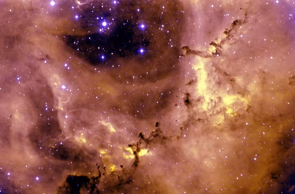 Siêu tân tinh năm 1181 được gọi là Sao Khách Trung Quốc, có thể quan sát trên trời từ ngày 6/8/1181 đến ngày 6/2/1182. Đây là một trong 9 siêu tân tinh thuộc dải Ngân Hà được ghi nhận trong lịch sử.