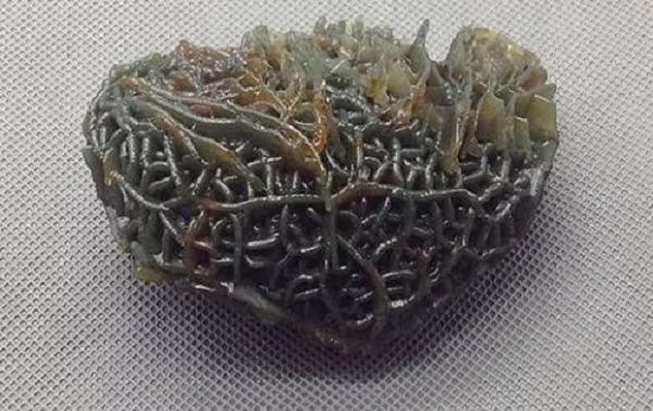 Chính vì giá trị tiềm ẩn này mà không ít người ao ước sở hữu một hòn đá Gobi Montenegro để có thể giữ bên mình như một lá bùa hộ mệnh. Ở châu Âu, đá Gobi Montenegro đại diện cho sự mạnh khỏe, hưng thịnh và trường thọ.