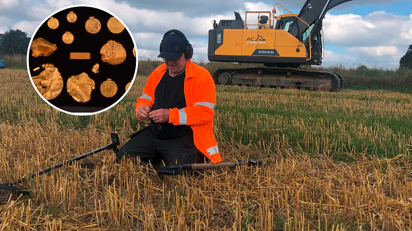 Dù kho vàng là sở hữu của những người Viking nhưng nhiều thứ trong đó là bảo vật đã có từ trước thời kỳ Viking. Trong đó đặc biệt nhất là một đồng tiền vàng khá nặng được chế tác từ thời hoàng đế La Mã Constatine Đại đế (năm 285-337 sau Công Nguyên).