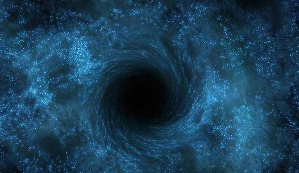 Có một khả năng về mặt lý thuyết là con người có thể sống bên trong một lỗ đen nếu tình cờ bước vào một lỗ siêu lớn. Theo giải thích của Giáo sư Karen Masters từ Đại học Portsmouth, con người có thể sống sót nếu được kéo ra khỏi đường giới hạn an toàn bởi lực hấp dẫn mạnh mẽ.