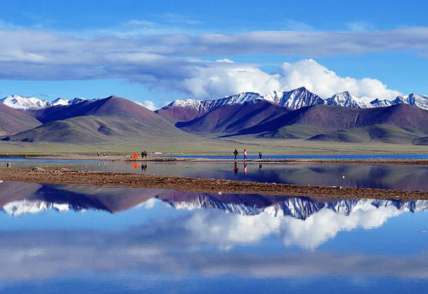 Nguyên nhân là do, địa chất của khu vực này rất yếu cộng với nằm ở vị trí cao hơn hẳn so với các nơi khác nên mới xảy ra hiện tượng hồ bị sập và biến mất.