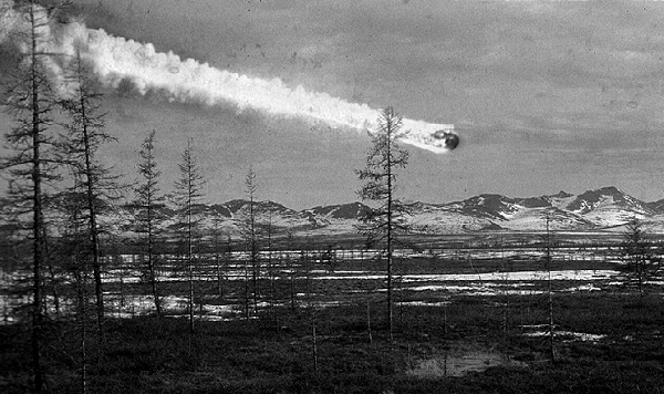 Nhiều giả thuyết khác về vụ nổ, như xảy ra do một hố đen "nhỏ" đi ngang qua Trái đất, sự phản vật chất, bom H tự nhiên, nổ khí mêtan, điện từ, vật thể bay không xác định... cũng được đưa ra, nhưng chưa đủ chặt chẽ để đi tới kết luận cuối cùng.