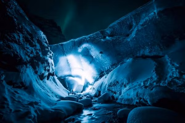 DNA của virus đậu mùa được phát hiện trong hài cốt những người đã chết cách đây 300 năm ở Yakutia, cũng như trong những vết mụn mủ trên xác ướp của Pharaoh Ramses V ở Ai Cập có niên đại cách đây khoảng 3.200 năm.