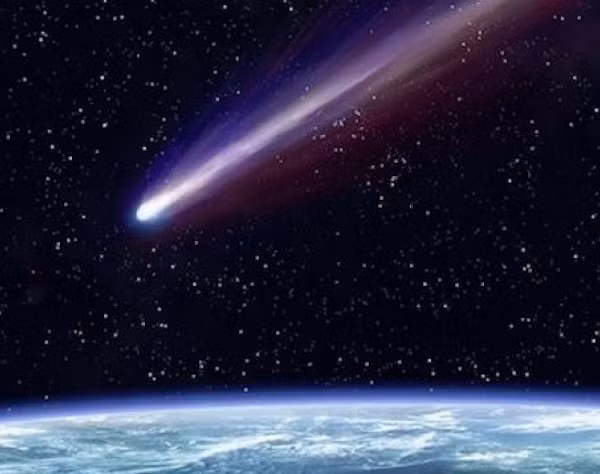 Đồng tác giả nghiên cứu Erika Gibb, giáo sư và trưởng khoa Khoa Vật lý và Thiên văn Đại học Missouri - St.Louis cho biết, có 2 khả năng để lý giải cho hiện tượng này.