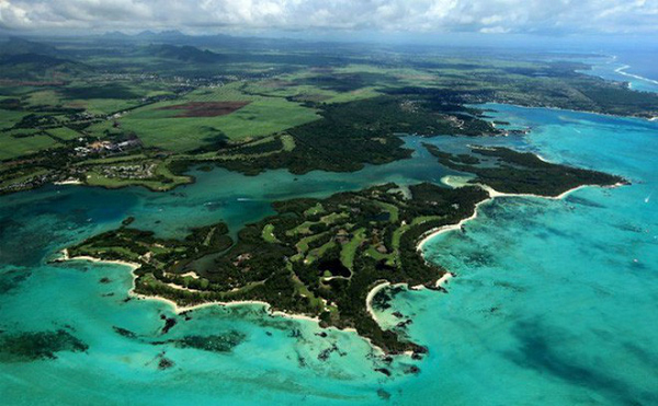 Tình huống thứ hai, siêu lục địa Amasia sẽ được hình thành từ các lục địa khác bị đẩy về phía Bắc đường xích đạo cùng với một tiểu lục địa Nam Cực, trong 200 triệu năm tới kể từ bây giờ.