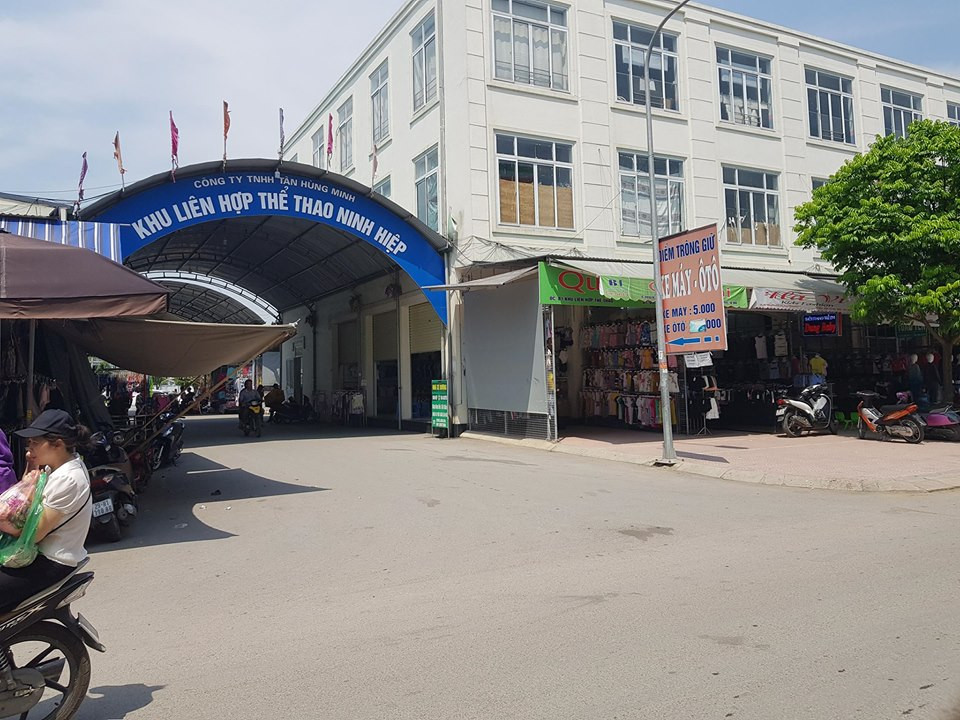 Khu liên hợp thể thao Ninh Hiệp.