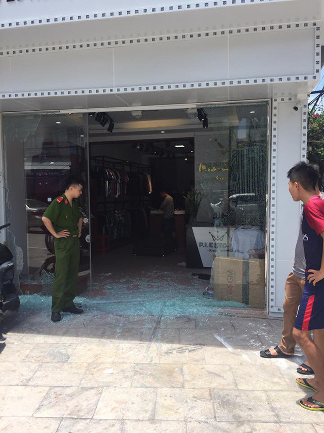 Hiện trường vụ việc. Ảnh Tuổi Trẻ.