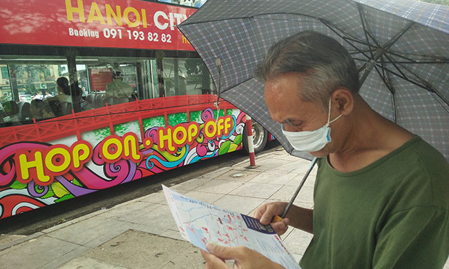 Các thông tin về lộ trình của xe buýt 2 tầng được phát rộng rãi để người dân tìm hiểu.