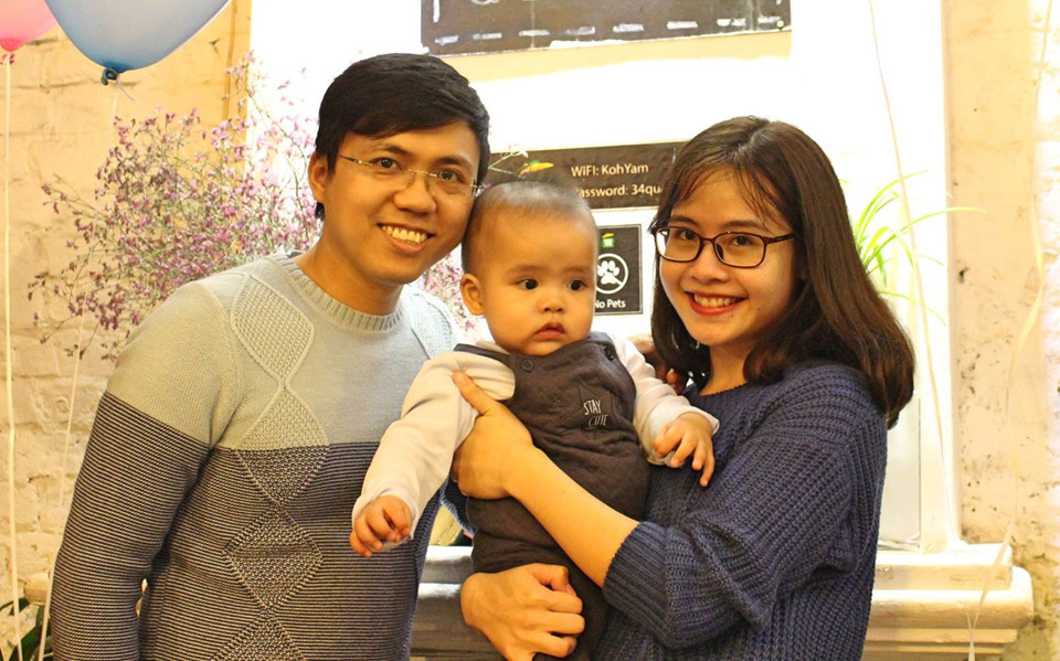 Có lợi thế lớn về nghề nhưng Hương Mai lại không theo đuổi nghiệp diễn. Nữ diễn viên kết hôn và dành nhiều thời gian để chăm sóc gia đình. Thời gian còn lại cô dành cho việc dạy thanh nhạc và kinh doanh tại nhà.