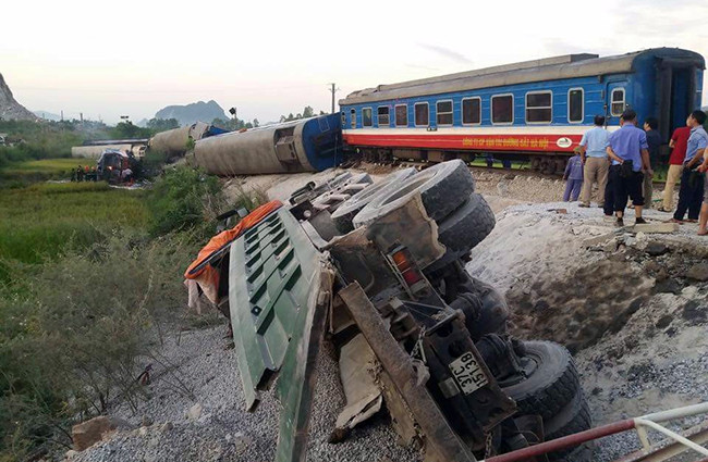 Thời điểm đâm phải xe tải, tàu SE19 chở theo khoảng 400 hành khách.