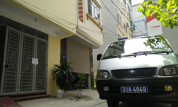 Co giao tieng Anh mang hoc sinh: Cong an lam viec voi Cong ty MST-Hinh-2