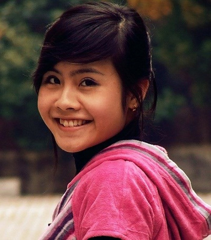 Đối với nhiều khán giả, cô bé Luyến phim Của để dành do Hương Mai đóng là “hình mẫu” về những bé gái ngoan, chịu khó. Hương Mai tham gia đóng phim từ năm 9 tuổi và góp mặt trong nhiều dự án như Đầm hoang, Bão khô.