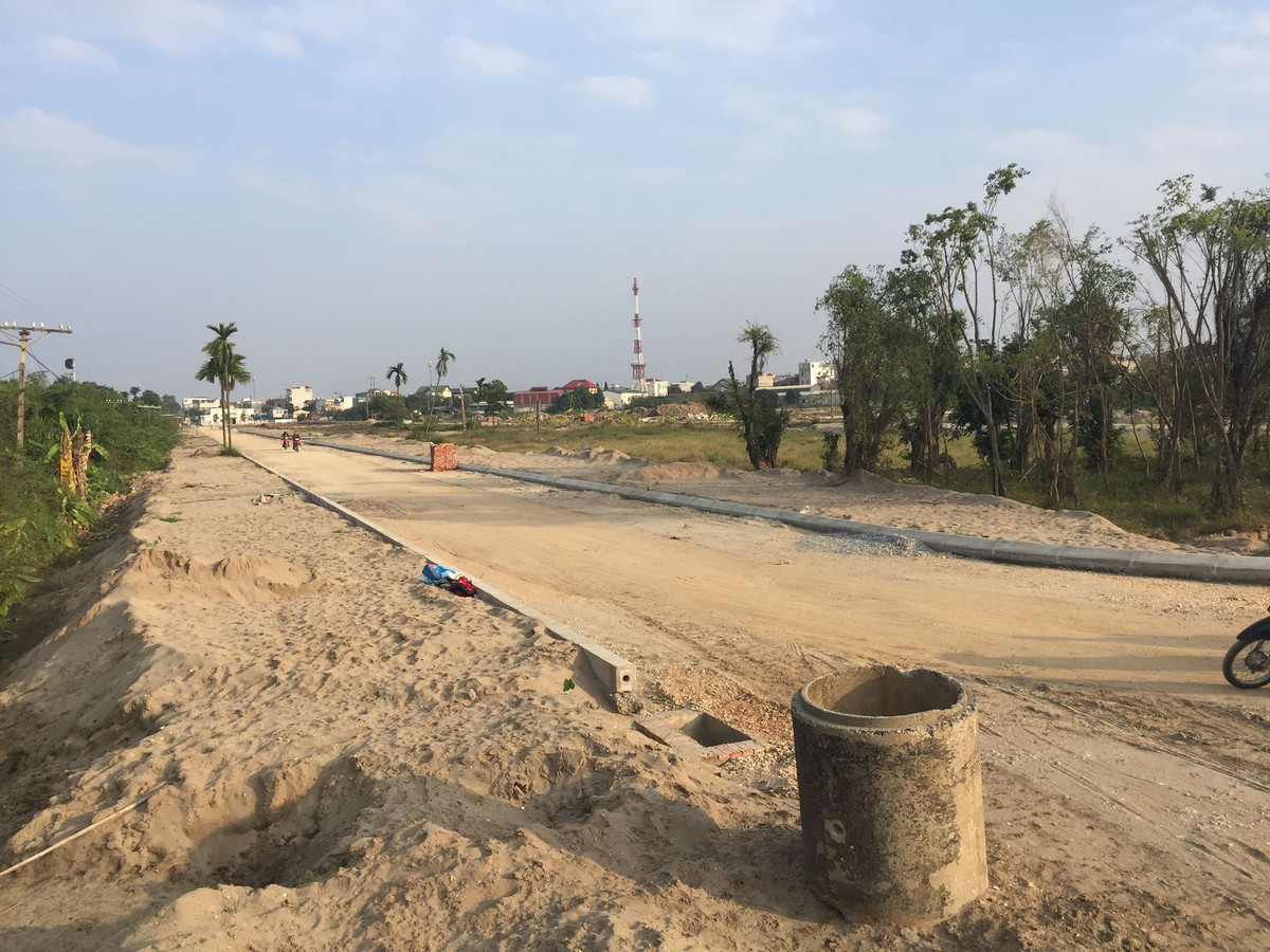 Dự án đang được triển khai thi công, nhiều con đường trong dự án đang được gấp rút hoàn thiện.