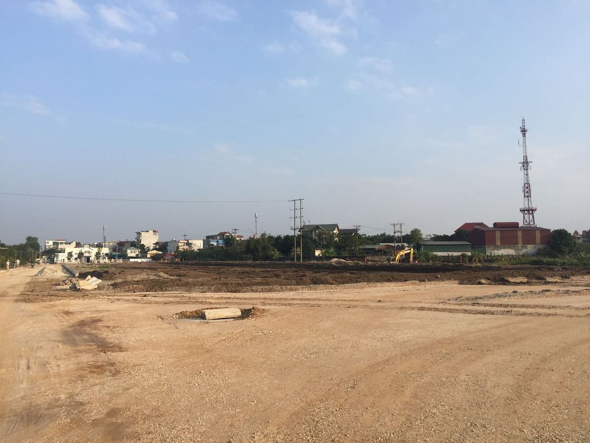 Ông Nguyễn Văn Bảng – người dân khu 4, phường Nhị Châu cho biết, người dân đồng thuận với chủ trương triển khai thực hiện dự án xây dựng Khu nhà ở phường Nhị Châu nhưng họ không chấp nhận đơn giá đền bù và cách triển khai thực hiện của chính quyền địa phương và Công ty Cổ phần đầu tư Newland.