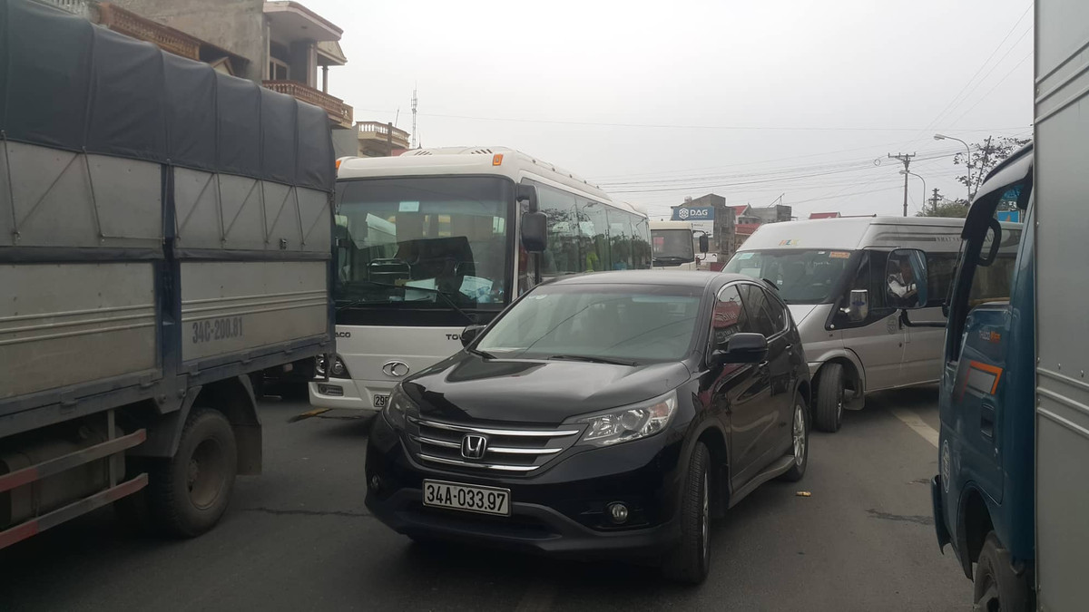 Dự án BOT cải tạo, nâng cấp Quốc lộ 18 đoạn Bắc Ninh – Uông Bí có tổng mức đầu tư 2.905 tỷ đồng do Công ty cổ phần Phát triển Đại Dương là nhà đầu tư; doanh nghiệp dự án là Công ty cổ phần BOT Phả Lại. Dự án dài 57 km gồm 4 làn xe cơ giới, trong đó, đoạn đường ngoài đô thị được thiết kế theo tiêu chuẩn đường cấp III đồng bằng, tốc độ thiết kế 80 km/h, đoạn qua khu đô thị theo tiêu chuẩn đường phố chính đô thị thứ yếu, tốc độ thiết kế 60 km/h.