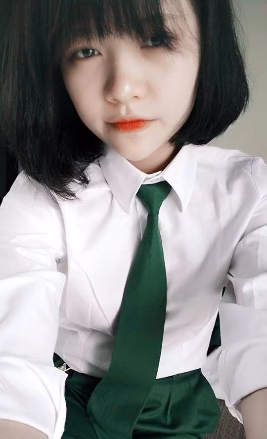 Do là hành động tự phát, bắt nguồn từ các cá nhân, nguồn lực rất có hạn nên Ngọc Dung và các cộng sự cũng rất cần có sự liên kết với các cán bộ của chính quyền ủng hộ dân đang cần sự giúp đỡ. Với cách làm cẩn trọng, đề cao trách nhiệm và tôn trọng tất cả mọi người, Ngọc Dung và các cộng sự đã sớm tìm ra phương án ủng hộ cho người dân. Theo đó, do hoàn cảnh các hộ dân đã quá nghèo, chẳng còn của cải gì, sau trận lũ nguồn nước sạch bị thiếu trầm trọng nên ngoài số tiền hỗ trợ cho từng hộ dân, nhóm ủng hộ còn mang đến những thực phẩm để người dân có thể dễ dàng sử dụng trong hoàn cảnh hiện tại. 