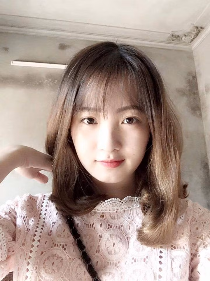 Dù được khá nhiều bạn trẻ khen ngợi, nhận xét tích cực về ngoại hình nhưng việc vô tình nổi tiếng trên mạng xã hội cũng khiến Tạ Như gặp phải không ít rắc rối. Điều khiến cô đặc biệt phiền lòng chính là việc có khá nhiều bình luận thiếu lịch sự, thiếu tôn trọng mà một bộ phận dân mạng đã "ném" lên trang cá nhân của Tạ Như. Ngoài ra cô bạn còn bị một số người trêu chọc, thậm chí lấy ảnh của cô để chế bậy, thô tục.