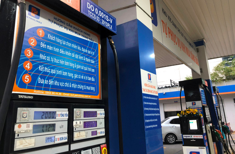 Tại các cửa hàng xăng dầu áp dụng mô hình "tự động hóa bán lẻ xăng dầu", hệ thống thanh toán tự động đã đưa vào sử dụng đối với hàng chục trụ bơm xăng, dầu kết nối với hệ thống phần mềm quản trị để khách hàng hoàn toàn có thể tự đổ xăng dầu.