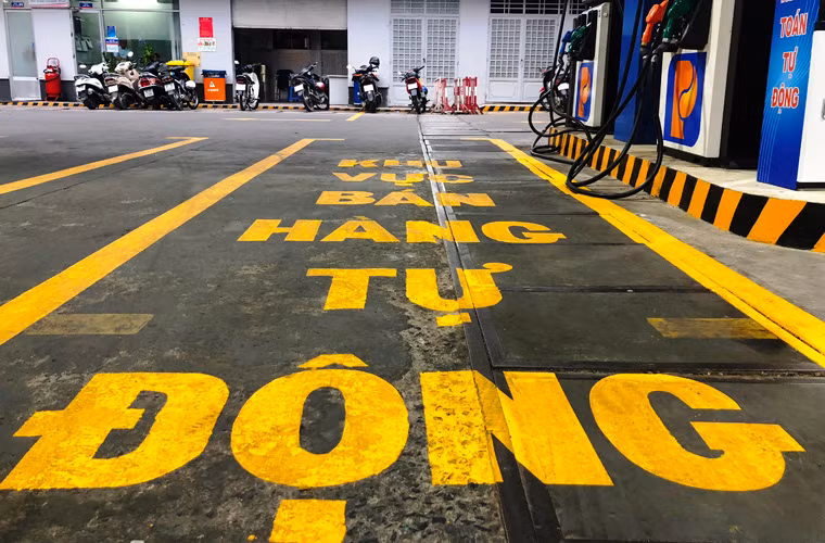 Không chỉ đối với đối tượng khách hàng ôtô, người dân đi xe máy vẫn có thể tự thực hiện các thao tác đơn giản này chỉ trong thời gian ngắn.