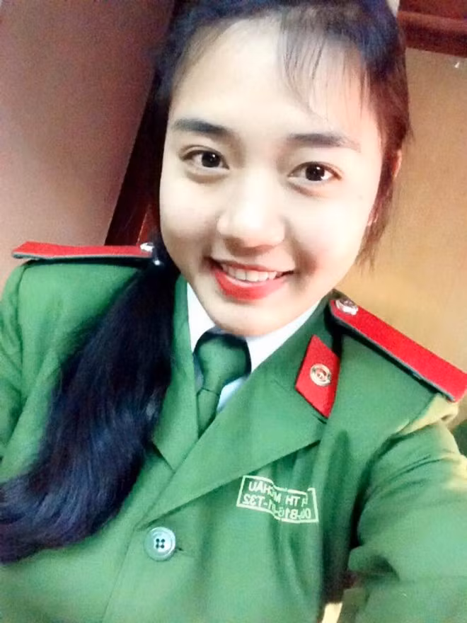 Nu thu khoa cua Hoc vien Canh sat Nhan dan-Hinh-2