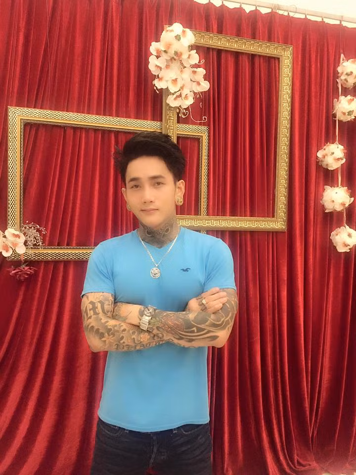 Ngoài sở thích xăm mình, Hoàng Anh còn rất chăm chỉ tập thể hình, rèn luyện thân thể. Đây là bí quyết để chàng thợ xăm đẹp trai này có được thân hình rắn chắc, vạm vỡ... dễ gây ấn tượng với phái đẹp.