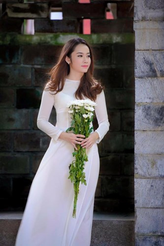 Không chỉ xinh đẹp, Kệt Kê Sỏn còn là có thành tích học tập rất ấn tượng. Cấp 2, cấp 3 cô nàng luôn là học sinh giỏi, xuất sắc. Khi sang Việt Nam học tập, do rào cản về ngôn ngữ nên có đôi lúc thành tích học tập của Kệt Kê Sỏn dù ở mức khá nhưng vẫn không khiến cô nàng hài lòng.