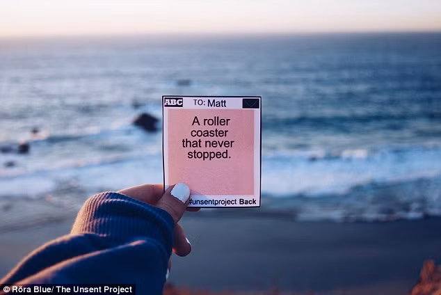 Không phải bất cứ tờ ghi chú nào của Rora cũng chứa đựng nỗi buồn, có những note của Rora cũng rất ngọt ngào và hài hước.