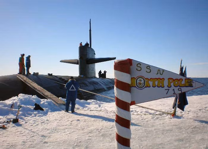 Tuy nhiên theo các phương tiện truyền thông quốc tế, phía Mỹ cho thấy họ không coi trọng lời đe dọa này và đã có hành động thách thức.