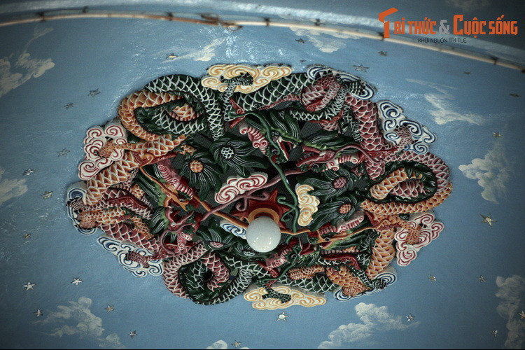  9. Biểu tượng bí ẩn. Tòa Thánh cũng có nhiều biểu tượng ẩn chứa những ý nghĩa đặc biệt, giống như những lời tiên tri trong các sấm truyền đang chờ người giải đáp.