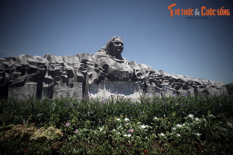 Năm 1998, trong lần trả lời phỏng vấn một nhà báo - cựu chiến binh Hàn Quốc, mẹ nói: "Ở nước tôi, Cụ Hồ đã dạy là 'Không có gì quý hơn độc lập tự do' nên cứ là người Việt Nam, trong đó có các con, các cháu tôi đều sẵn sàng chiến đấu, hy sinh để giành lấy độc lập, tự do...".